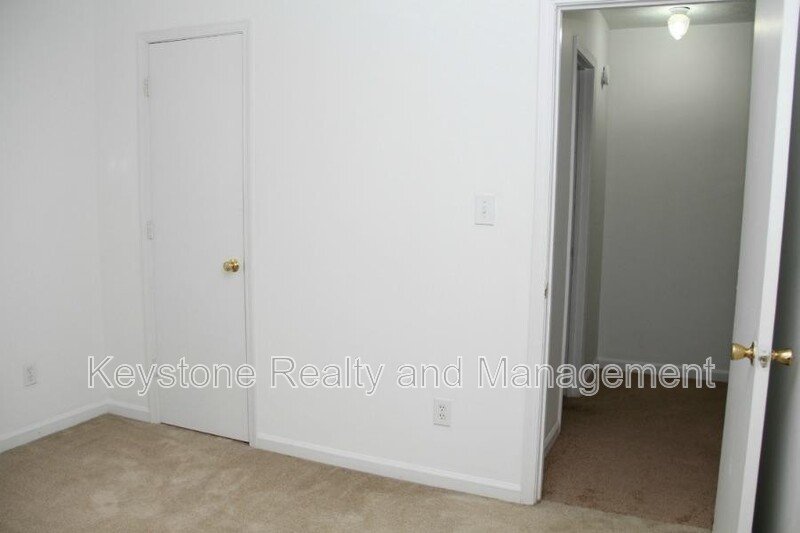 1375 Thompsonville Lane property image