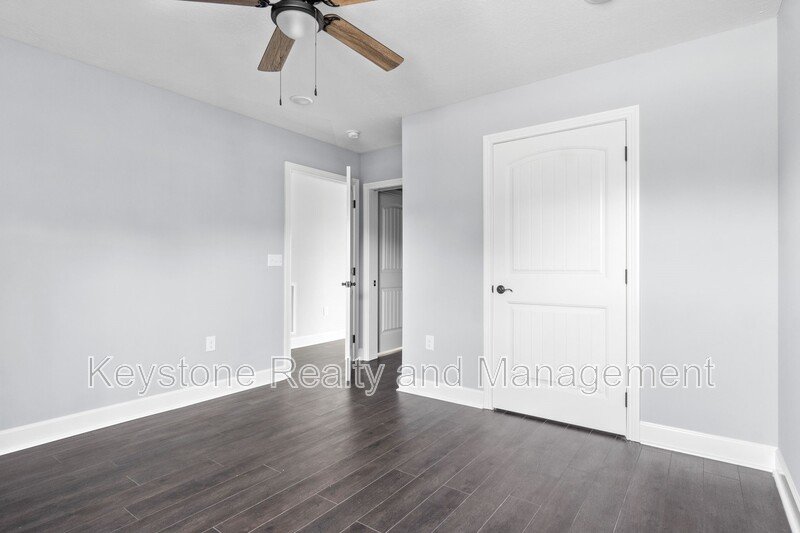 111 Robertson Hill Road U nit 12 property image