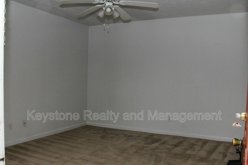1375 Thompsonville Lane property image