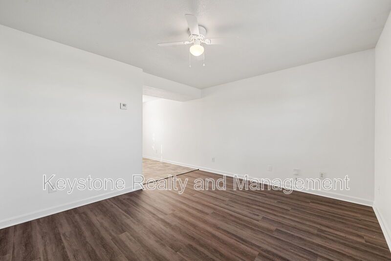 1375 Thompsonville Lane property image