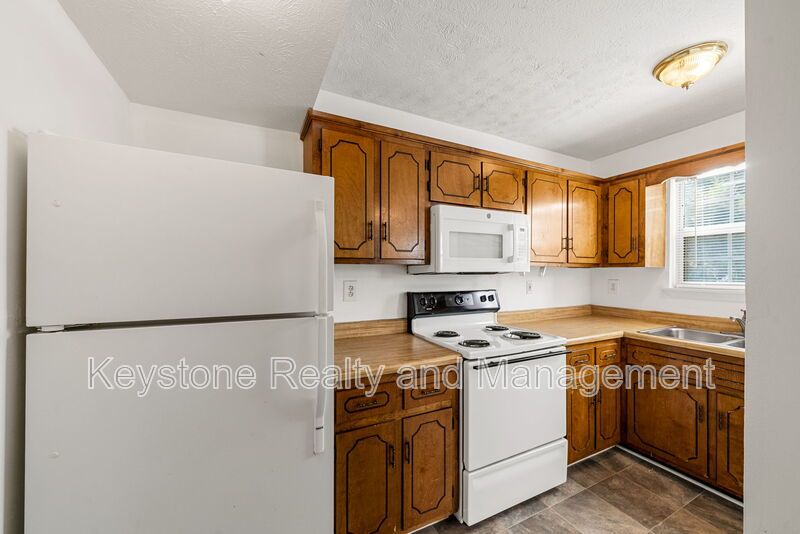 1375 Thompsonville Lane property image