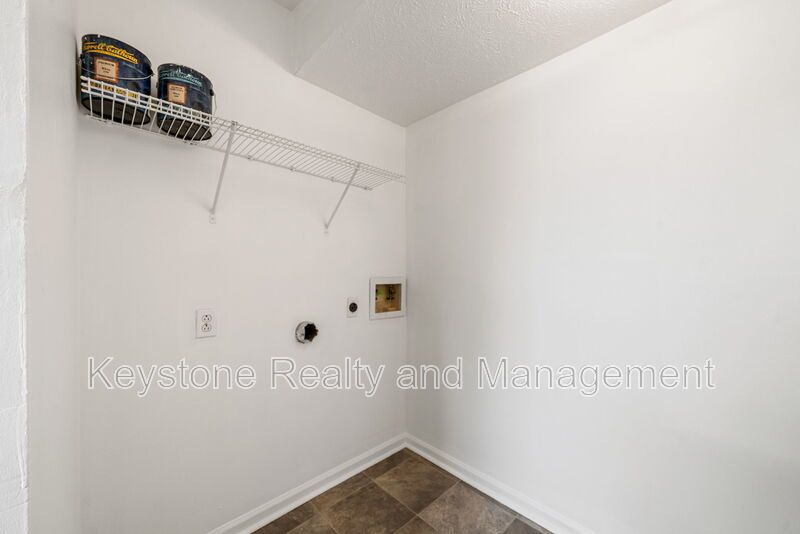 1375 Thompsonville Lane property image