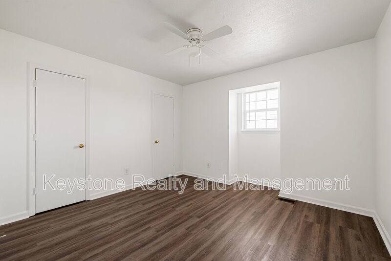 1375 Thompsonville Lane property image