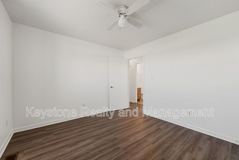 1375 Thompsonville Lane property image