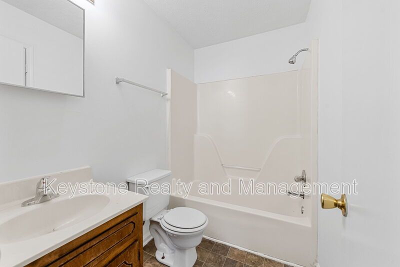 1375 Thompsonville Lane property image