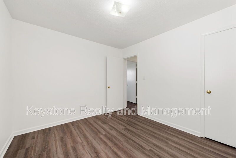 1375 Thompsonville Lane property image