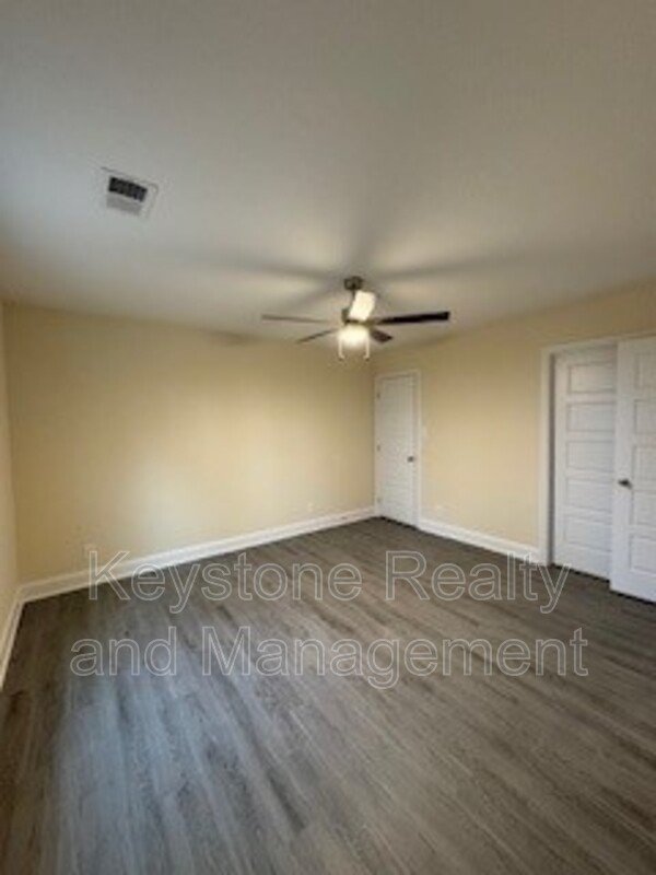 101 Mace Lane Unit B property image