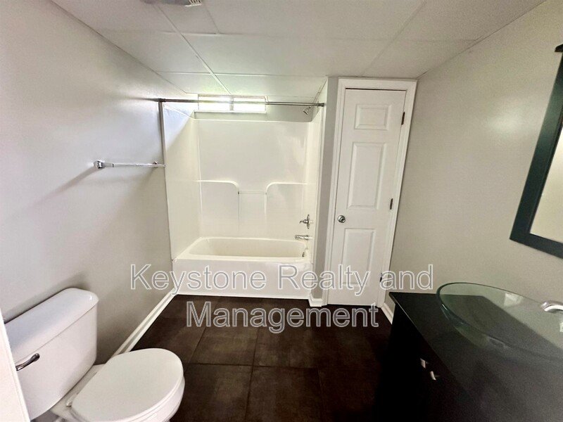 18 Edgehill Drive Unit B property image