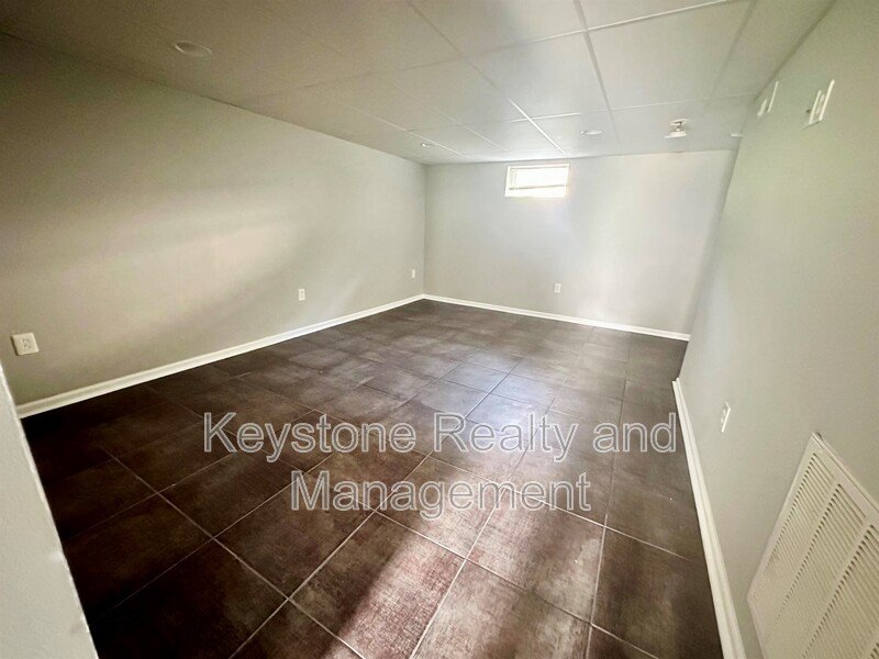 18 Edgehill Drive Unit B property image