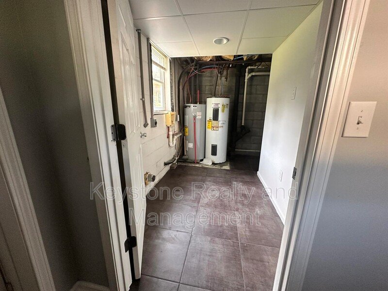 18 Edgehill Drive Unit B property image