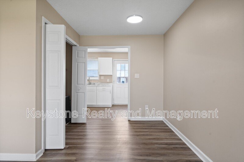 290 Thompsonville Lane Unit 303 property image