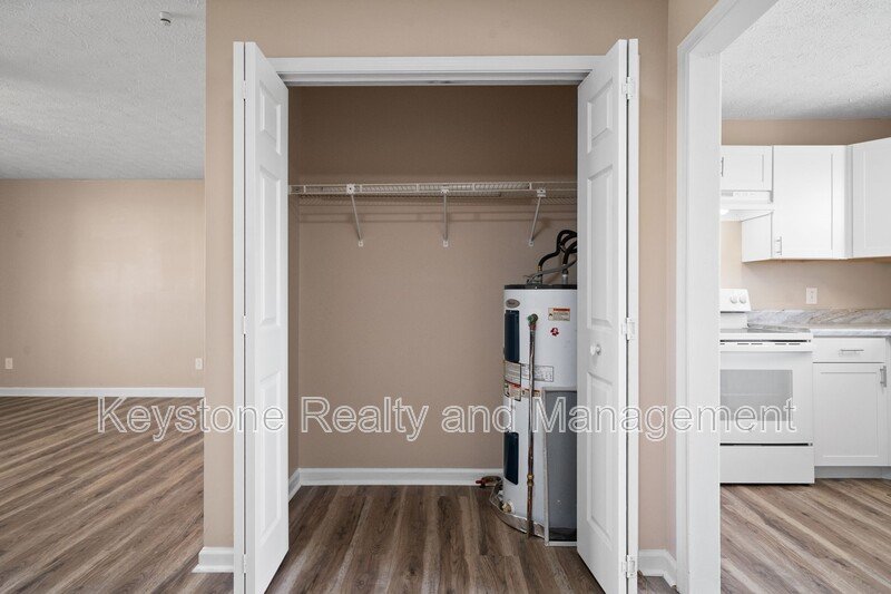 290 Thompsonville Lane Unit 303 property image
