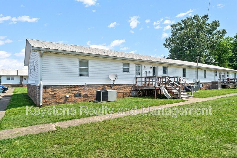 290 Thompsonville Lane Unit 303 property image