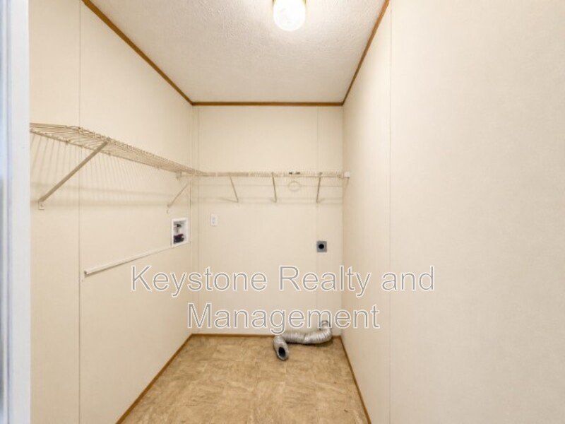 726 Trevor Lane property image
