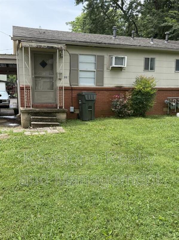 315 Crestview Drive property image