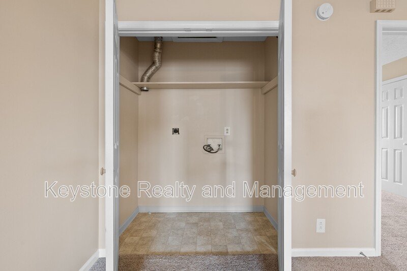 308 Thompsonville Lane Unit 802 property image