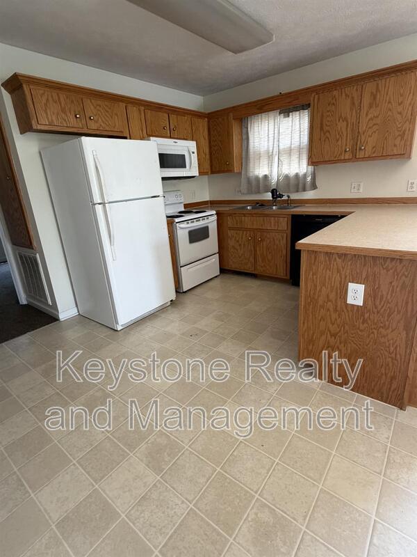 163 W. Oak Street property image