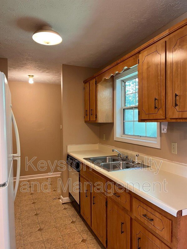 665 Artic Avenue property image