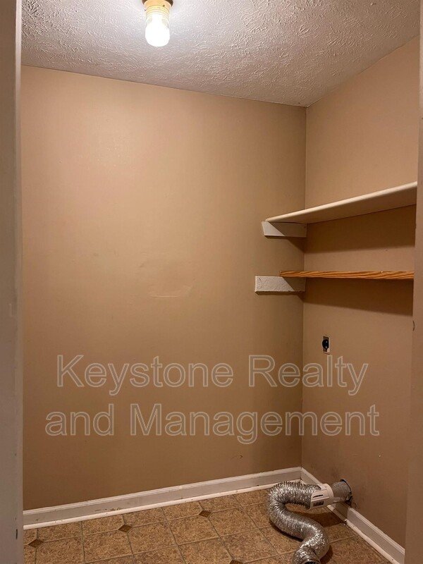 665 Artic Avenue property image