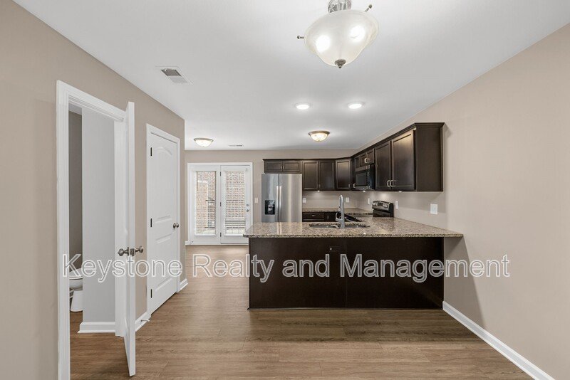 301 Landrum Place Unit D property image