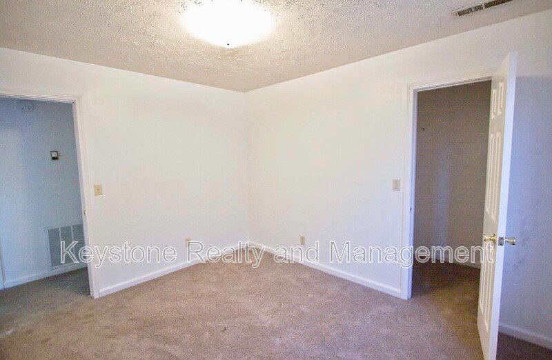 1375 Thompsonville Lane Unit 18 property image
