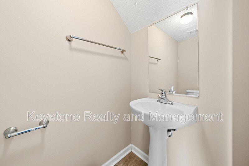 816 Oak Arbor Court property image