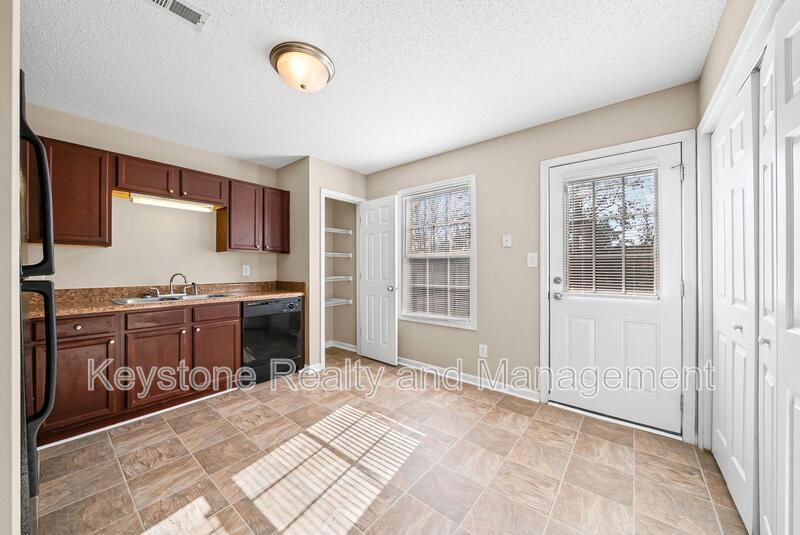 816 Oak Arbor Court property image