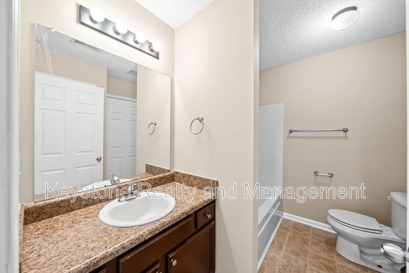 816 Oak Arbor Court property image