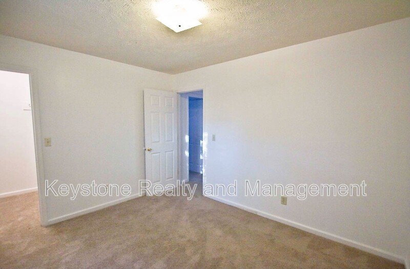 1375 Thompsonville Lane Unit 18 property image