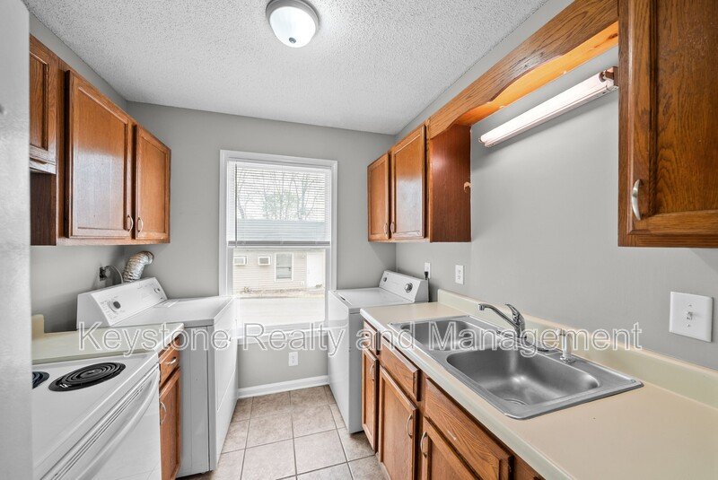 191 Oak Street Unit 2 property image
