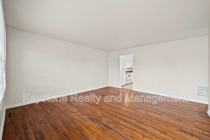 109 Holley Drive Unit B property image