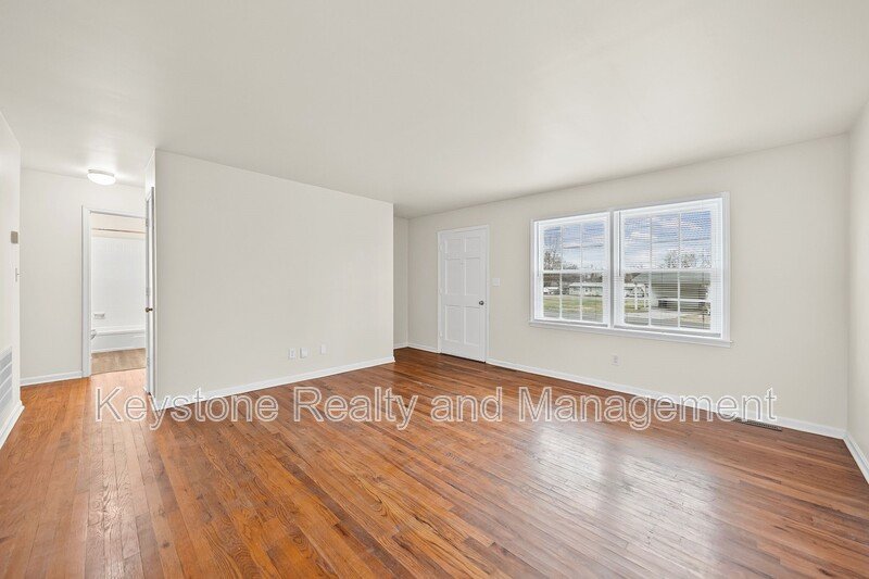 109 Holley Drive Unit B property image