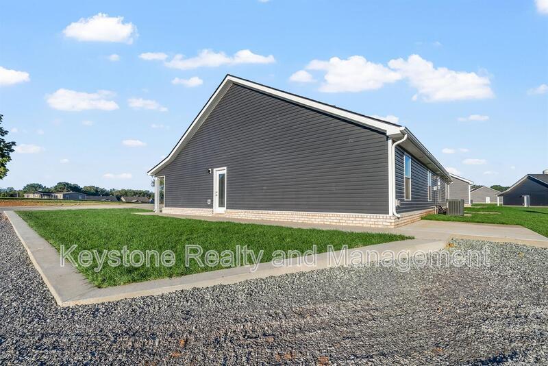 302 Wisteria Lane property image