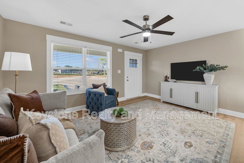 304 Wisteria Lane property image