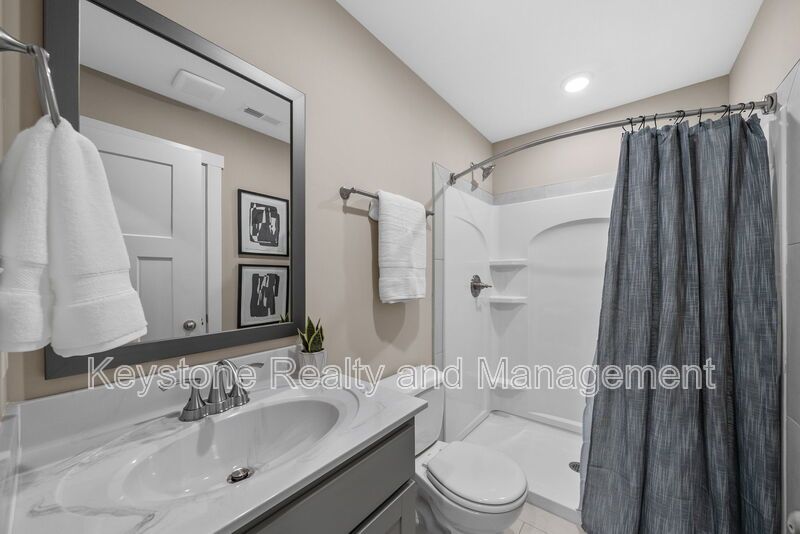 304 Wisteria Lane property image