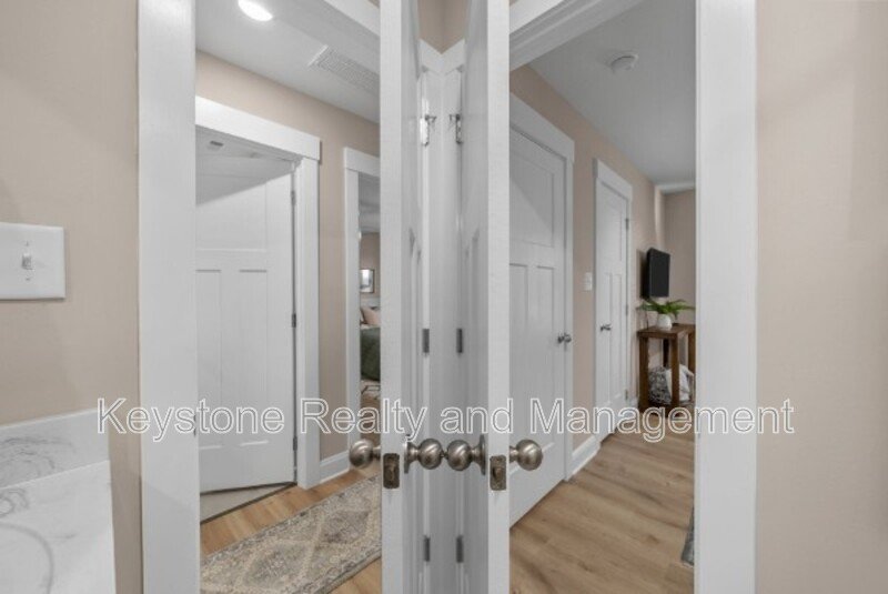 305 Wisteria Lane property image