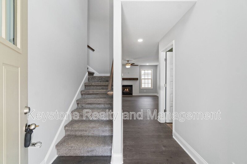 1093 Winesap Road property image