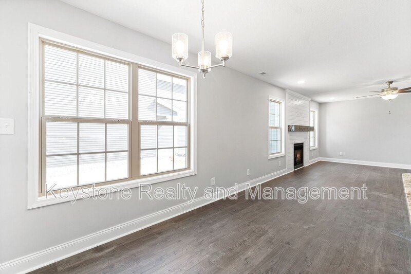 1093 Winesap Road property image
