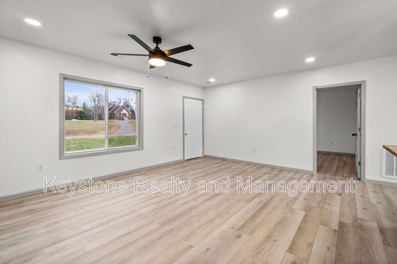 225 Military Road property image