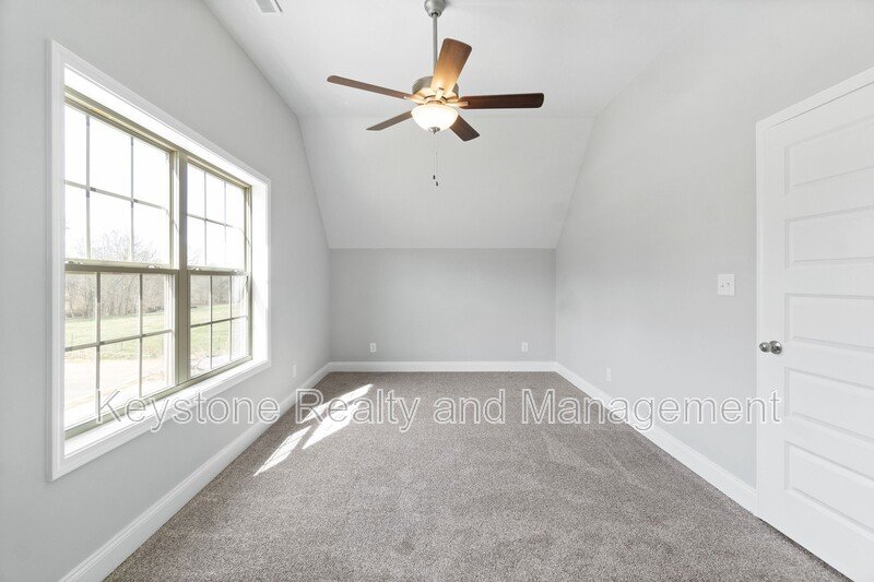 1093 Winesap Road property image