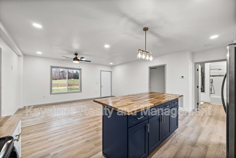 225 Military Road property image