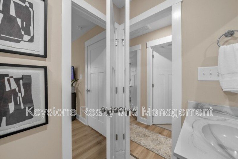 406 Juniper Way property image