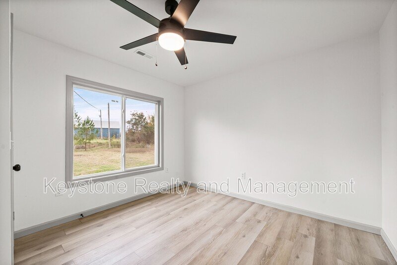 225 Military Road property image