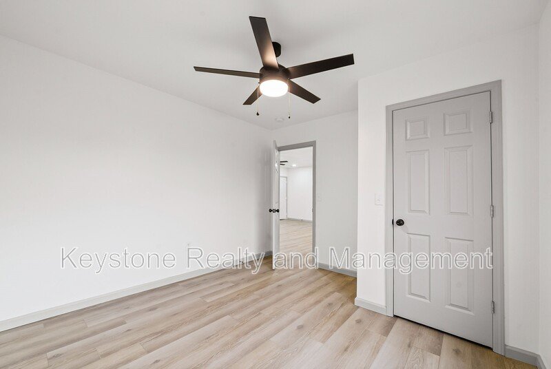 225 Military Road property image