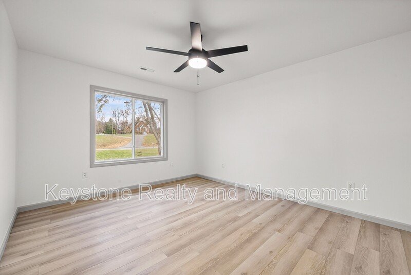 225 Military Road property image
