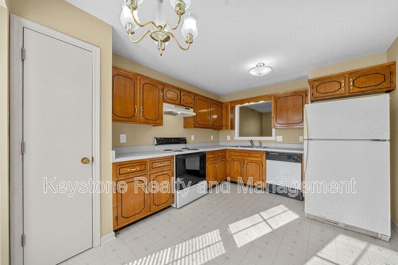 3252 Tower Drive property image