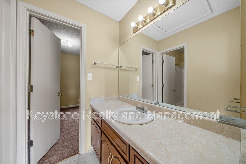 3252 Tower Drive property image