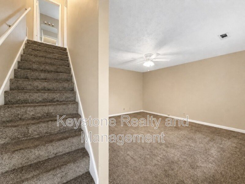 2050 Carneal Lane property image