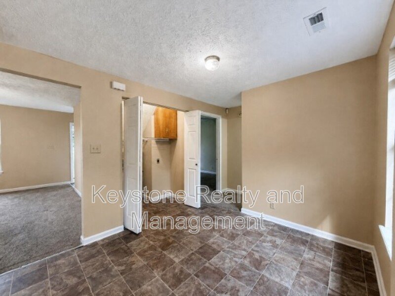 2050 Carneal Lane property image