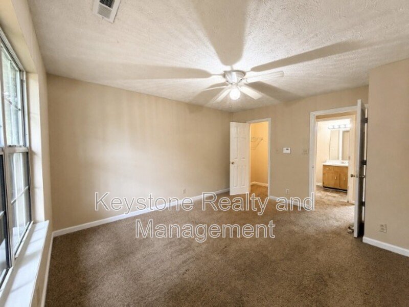 2050 Carneal Lane property image